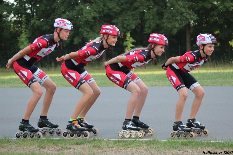 Jakob & Hanna Frens, Hanna Dinter, Elias Pescheck (v.l.n.r.) Teammitglieder Speedteam Oppermann Bau - HISC
